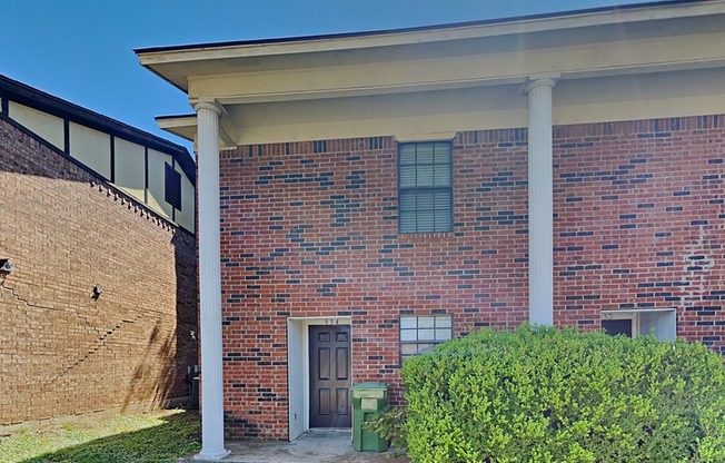 934 Southmoor Drive