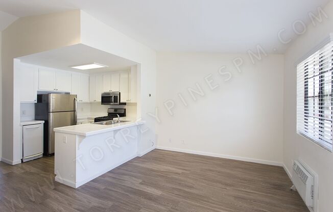 *OPEN HOUSE: 5/31 2:30-3:30PM* 1BR with Fireplace, AC, and Balcony ~ Close to All!