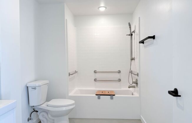 Studio, 1 bath, 285 sqft, $2,520, Unit 100