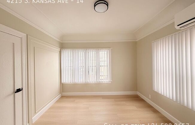 4215 S KANSAS AVE