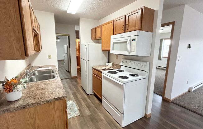 2 beds, 1 bath, 840 sqft, $860, Unit 2542-303