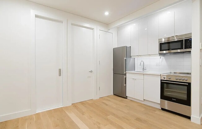 7 RIVINGTON ST