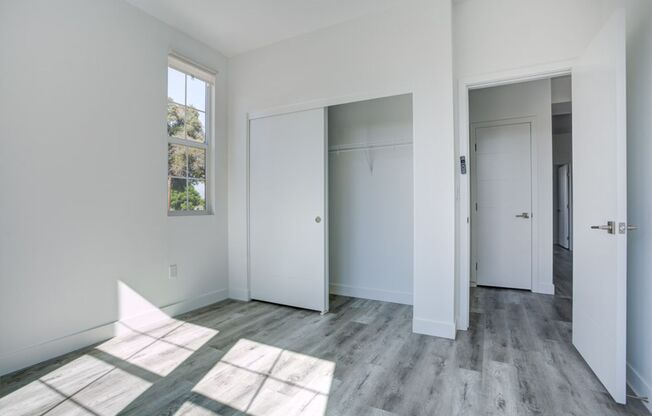 3 beds, 2.5 baths, $3,500