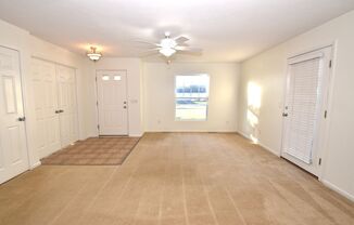 2 beds, 1 bath, $1,600