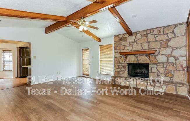 928 FREESTONE DR