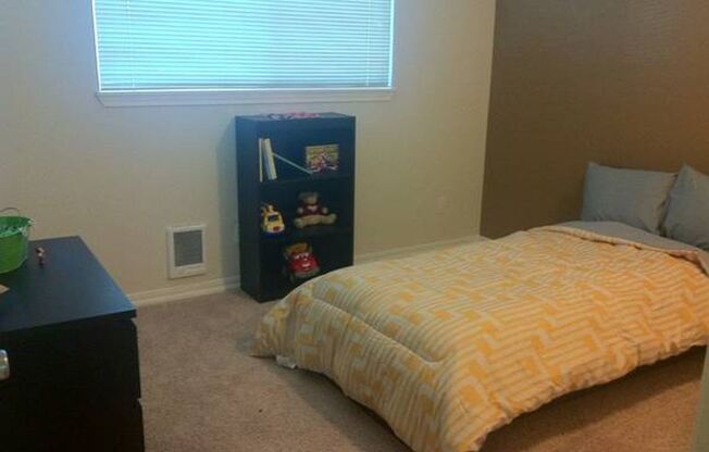 2 beds, 1 bath, 850 sqft, $1,550, Unit 30