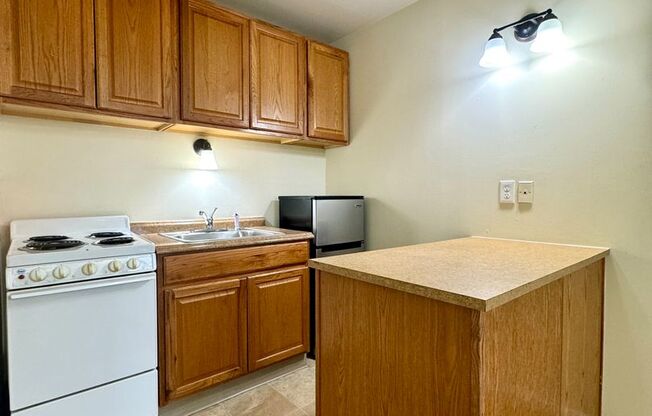 1 bed, 1 bath, $1,099, Unit 9128