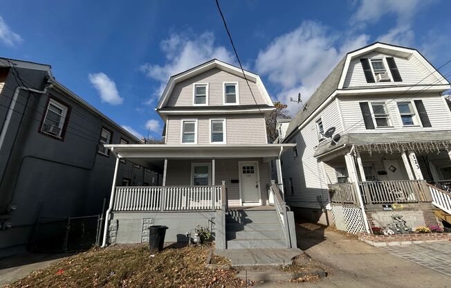 Stunning 7 bedroom house available in Asbury Park!