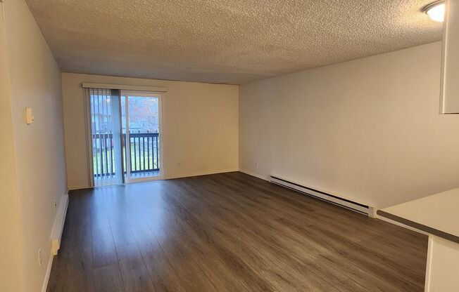 1 bed, 1 bath, 662 sqft, $825, Unit Unit 6