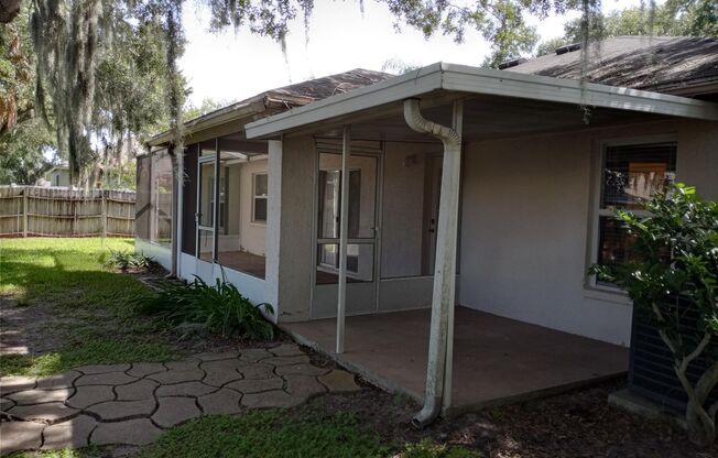 3 beds, 2 baths, $2,500