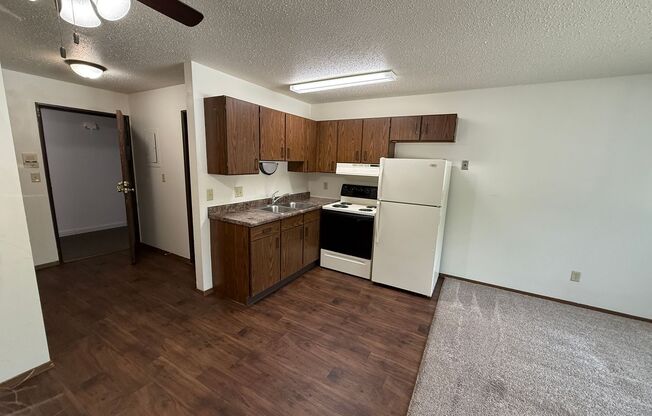 Studio, 1 bath, 300 sqft, $585, Unit 2537-22
