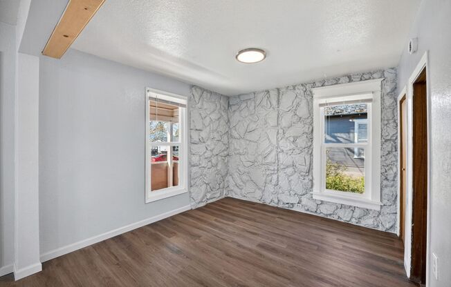 Charming& Updated Northeast Home!