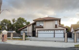 Large 5bd Home in Northridge with Pool!