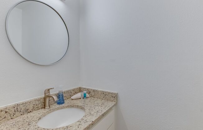 2 beds, 1.5 baths, 1,042 sqft, $1,450, Unit 115