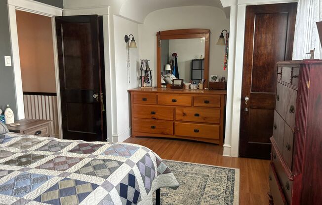 3 beds, 1 bath, $1,800