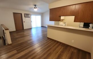 2 beds, 2 baths, 1,125 sqft, $1,500, Unit 9-5, 2nd flr