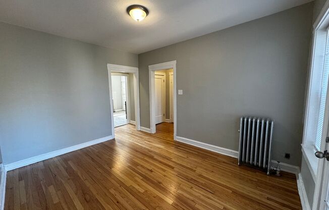 2 beds, 1 bath, $1,650