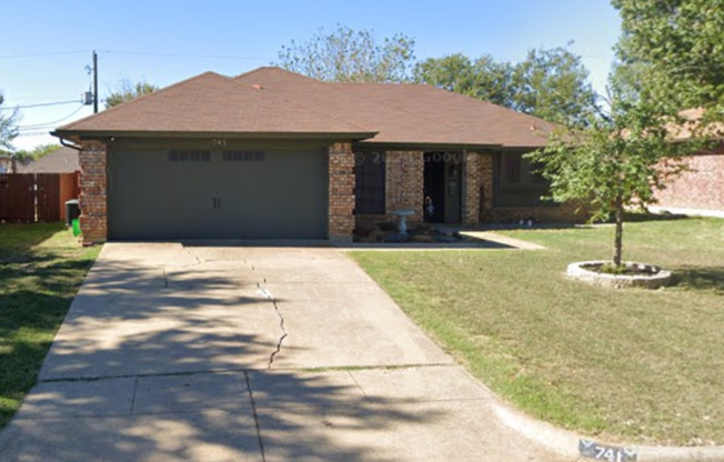 3 bed, 2 bath home in Burleson