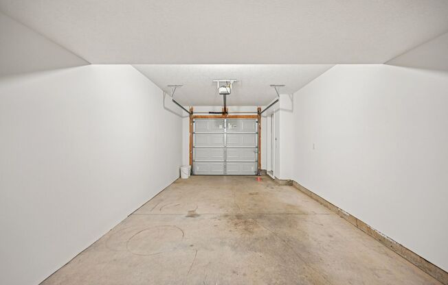 2 beds, 2 baths, 1,210 sqft, $1,990, Unit 13-6244