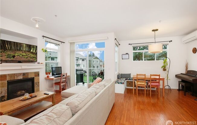 Sammamish 2 Bed 2 Bath