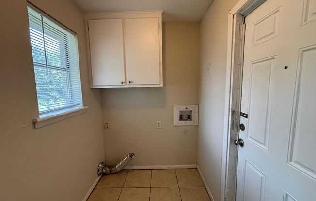 2 beds, 1 bath, 826 sqft, $950, Unit 1619