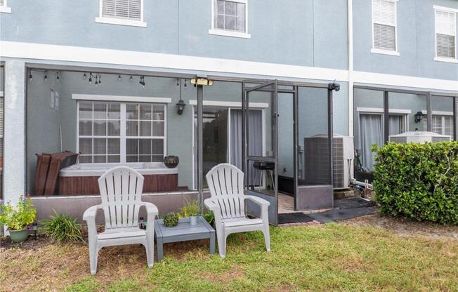 4 beds, 2 baths, 1,400 sqft, $2,500