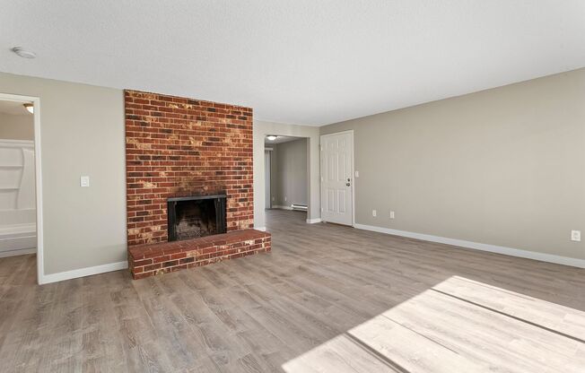2 beds, 1.5 baths, 960 sqft, $1,495, Unit 6