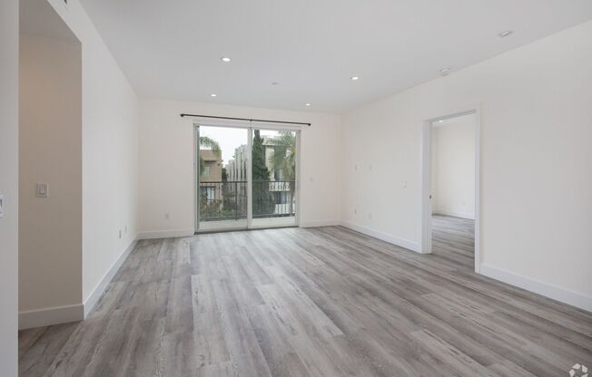 3 beds, 2.5 baths, 1,349 sqft, $4,740, Unit 205