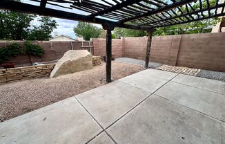 3 beds, 3 baths, $2,600