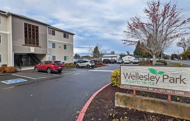 Wellesley Park Apartments Live here!