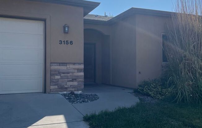 3156 Cross Canyon Ln
