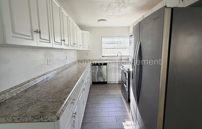 409 POINCIANA CIR