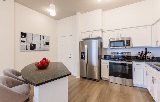 1 bed, 1 bath, 848 sqft, $2,930