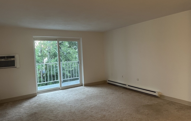 1 bed, 1 bath, 680 sqft, $2,000, Unit 31