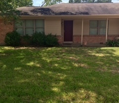 3 beds, 2 baths, $1,650