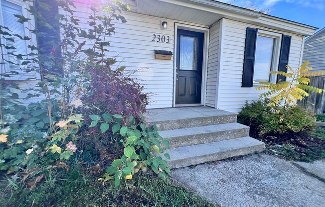 3 bedroom, 1 bathroom (one egress room) Single Family Home Available now!