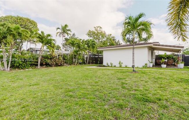 1300 NE 204th St # 1300 MIAMI, FL 33179