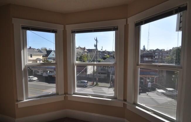 Studio, 1 bath, 356 sqft, $1,375, Unit 301
