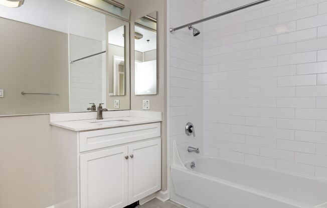 2 beds, 1 bath, 970 sqft, $2,795, Unit 302