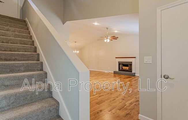 108 DUQUESNE DR