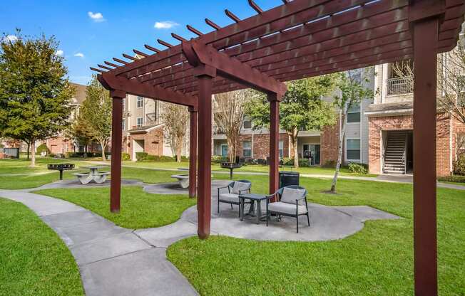 Picnic And Bbq Area at Kingwood Glen, Kingwood, TX, 77339