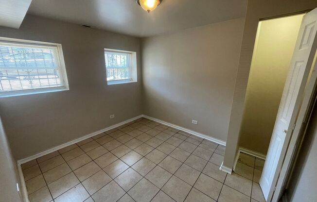 3 beds, 1 bath, $1,450