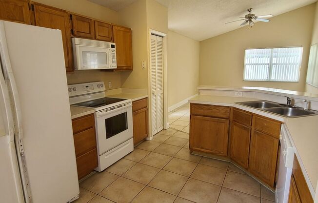 Single Family Pool Home in Lindfields, Kissimmee