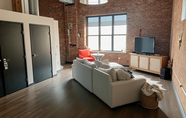 1 bed, 1 bath, 785 sqft, $1,375, Unit 104