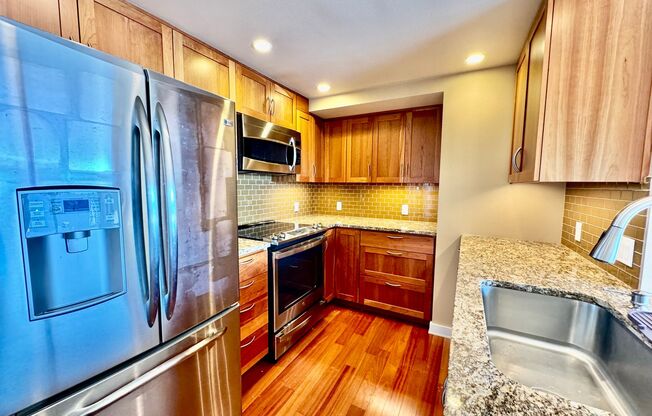 $500 OFF FIRST MONTH'S RENT!!!! Views of Puget Sound and iconic great wheel. Renovated condo in highly desirable Newmark Towers.