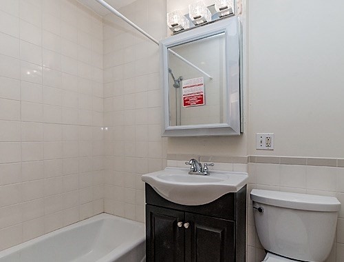 2 beds, 1 bath, 650 sqft, $3,725, Unit 1