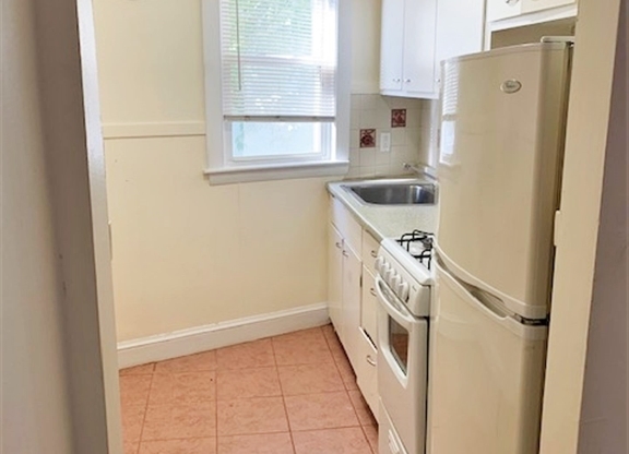 90 Winthrop Shore Dr