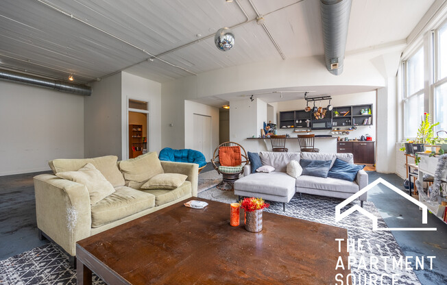 2255 S Michigan St 2E