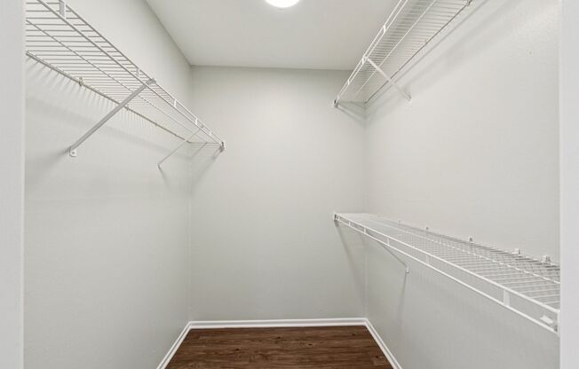 2 beds, 2 baths, 850 sqft, $2,798, Unit 415