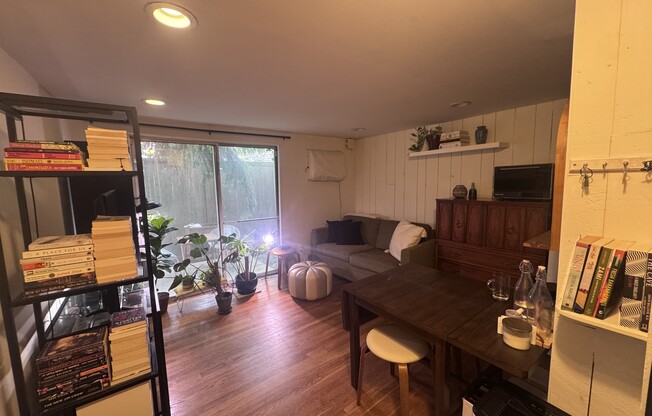 1 Franklin Pl.